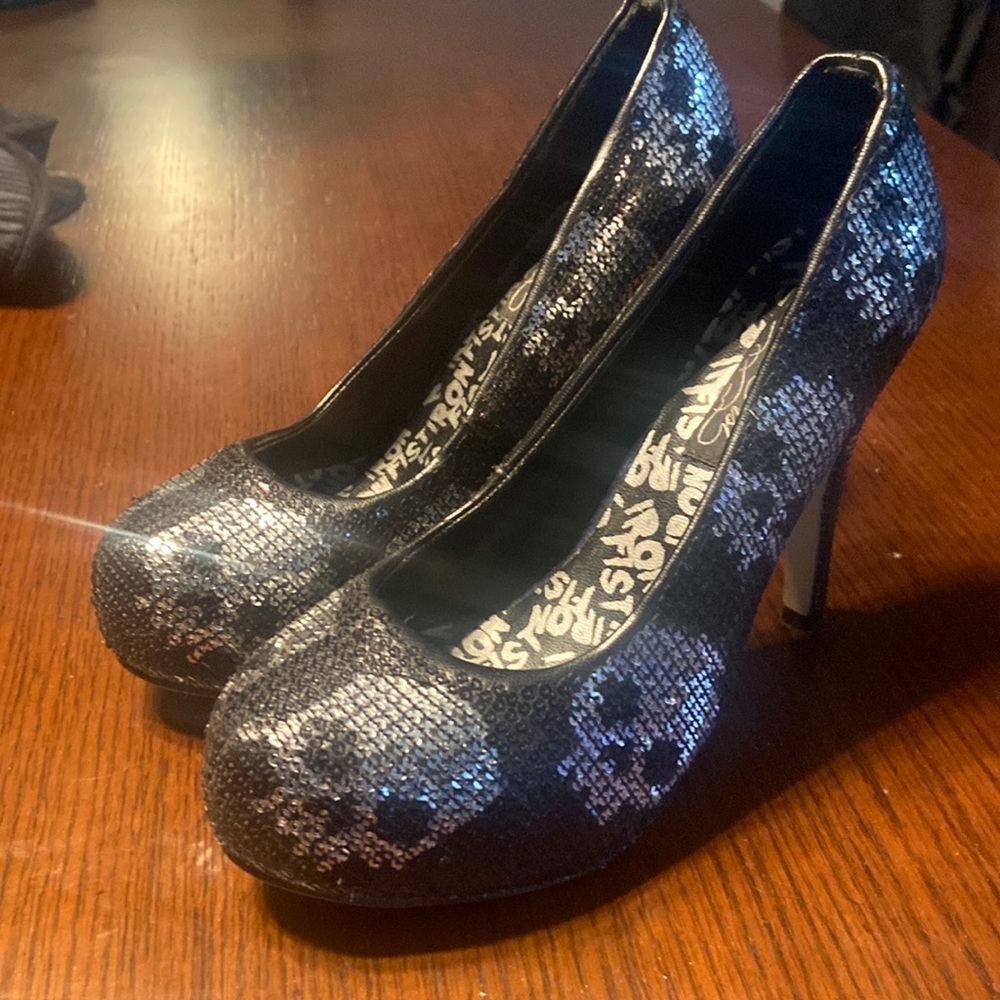 Iron fist skull heels